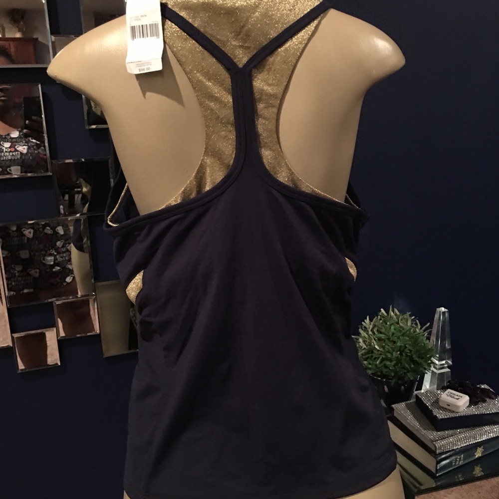 Sports Top - Picture 3 of 4